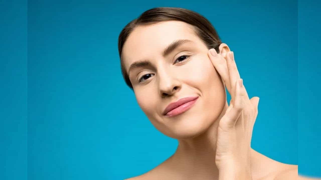 या जादुई फेस पॅकने व्हॅलेंटाईन डे साठी तुमचा चेहरा बनवा तेजस्वी चमकदार