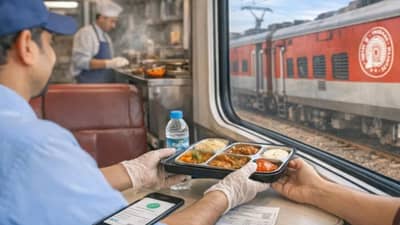 IRCTC ची या 25 मेल-एक्सप्रेस गाड्यांमध्ये ई-पॅन्ट्री, ऑनलाईन जेवण बुक करता येणार