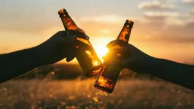 मद्य पिणाऱ्या विदेशींचे लिव्हर हेल्दी, आणि न पिणाऱ्या भारतीयांना फॅटी लिव्हर कसा काय ?