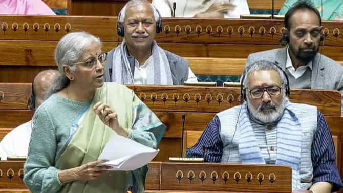 दूध, शिक्षण, पुस्तके आणि पेन्सिलवर GST आकारला जातो का? अर्थमंत्र्यांनी दिले उत्तर