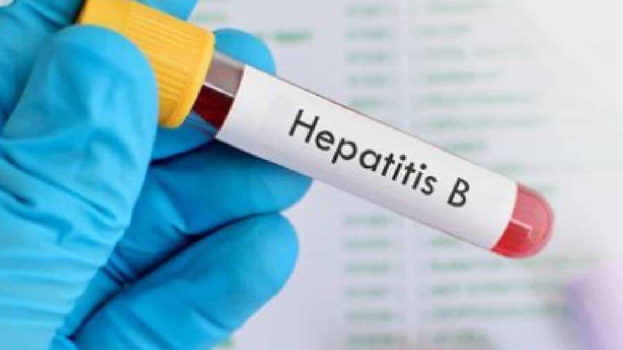 हेपिटायटिस बी आणि सी, किती धोकादायक ? कोणते गंभीर आजार होण्याची शक्यता ?