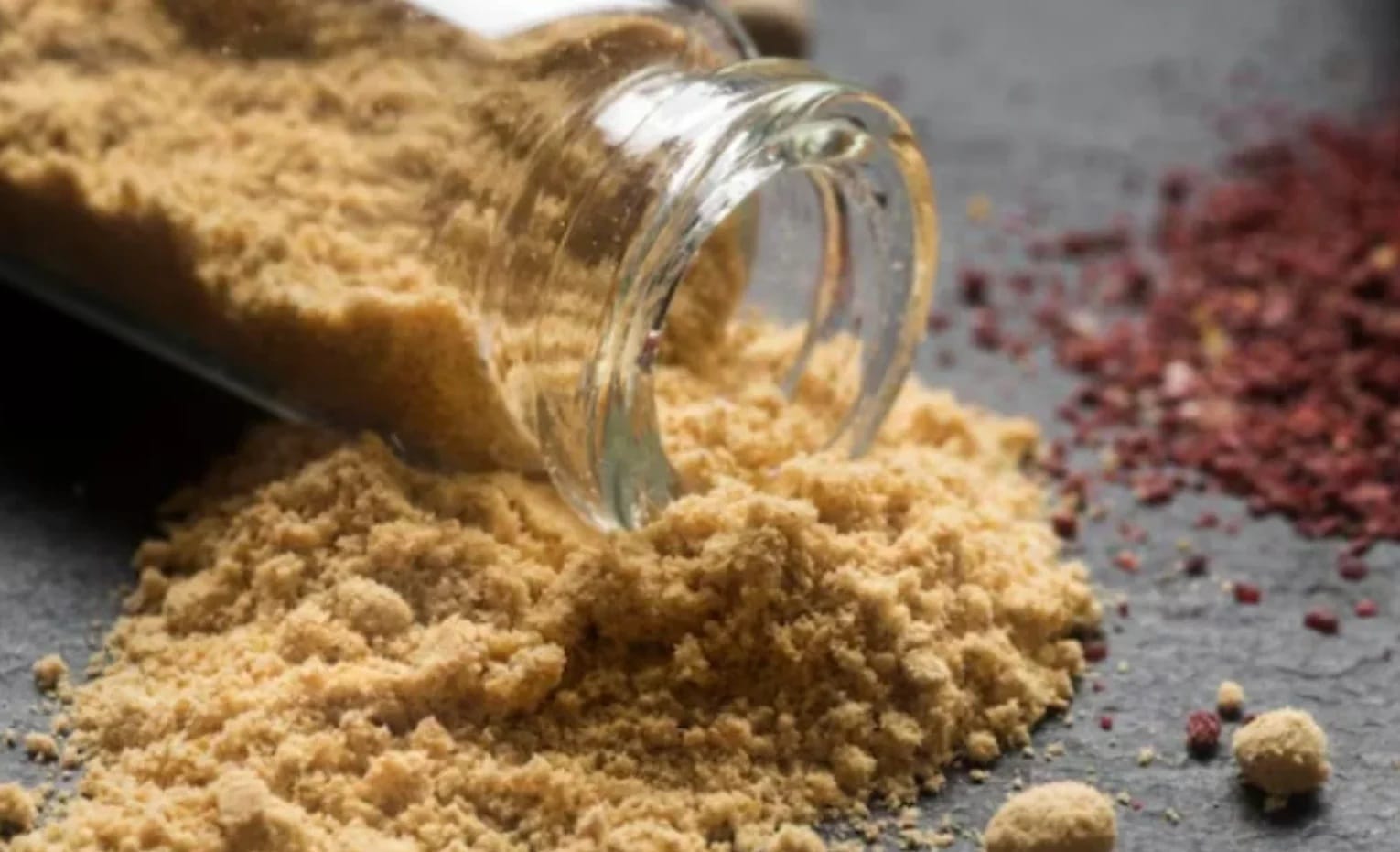  केवळ हिंगच आयात केले जात नाही तर भारत स्टार ऐनीज देखील आयात केले जाते. आणि केसर आणि लवंग देखील आयात करुन भारतात आणले जाते.