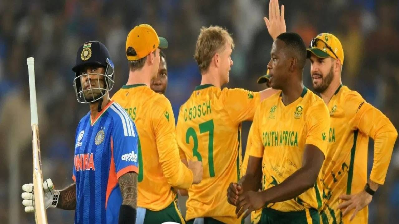 टीम इंडिया आज सुपर-8 राऊंडमधील दुसरा सामना खेळणार आहे. पहिल्या सामन्यात दक्षिण आफ्रिकेकडून पराभव झाला. त्यामुळे झिम्बाब्वे विरुद्ध आज होणारा सामना जिंकणं क्रमप्राप्त बनलं आहे. त्याशिवाय या सामन्याआधी दक्षिण आफ्रिका-वेस्ट इंडिजमध्ये होणारा सामना सुद्धा टीम इंडियासाठी महत्वाचा आहे. 