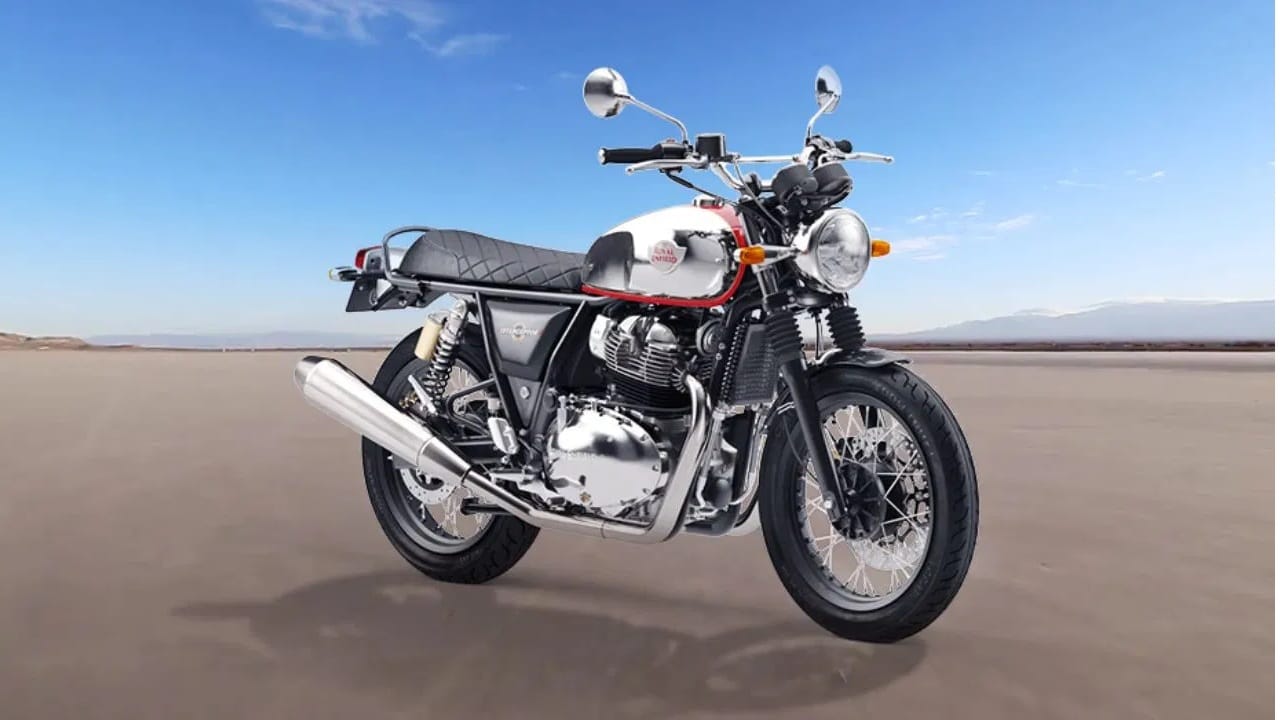 रॉयल एनफिल्ड इंटरसेप्टर 650 ते 648 सीसी क्षमतेचे इंजिन लावण्यात आले आहे. हे इंजिन 46.80 हॉर्सपॉवरचे आहेत. आणि 52.3 एनएमचा टॉर्क जनरेट करतो.आणि यात सहा-स्पीड गिअरबॉक्स देण्यात आले आहेत. इंटरसेप्टर 650 दावा आहे की कमाल वेग 164 किमी प्रती तास आहे.या बाईकची एक्स-शोरूम किंमत 3.35 लाख रुपये आहे.