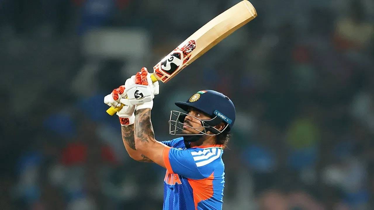 टीम इंडिया काल वर्ल्ड कपच्या वॉर्म अप मॅचमध्ये खेळली. वॉर्म अप मॅच म्हणजे प्रत्यक्ष वर्ल्ड कपला सुरुवात होण्याआधीच सराव सामना. दक्षिण आफ्रिकेविरुद्धच्या या सराव सामन्यात टीम इंडियाने 30 धावांनी सहज विजय मिळवला. 