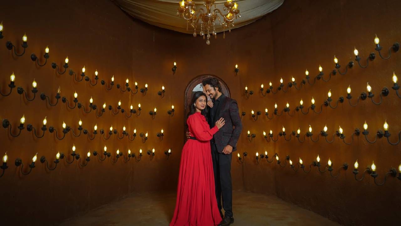 स्टार प्रवाह वाहिनीवरील लोकप्रिय मालिका 'लग्नानंतर होईलच प्रेम' सध्या उत्कंठावर्धक वळणावर आली असून मालिकेत जीवा-नंदिनी आणि पार्थ-काव्याच्या लग्नाची तयारी जल्लोषात सुरू झाली आहे. लग्नानंतर प्रेम झालं आणि आता प्रेमानंतर लग्न होणार तेही अगदी साग्रसंगीत.