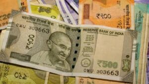 GK : महात्मा गांधीजींचा नोटांवरील फोटो हटवता येऊ शकतो का? वाचा कायद्यात तरतूद काय!