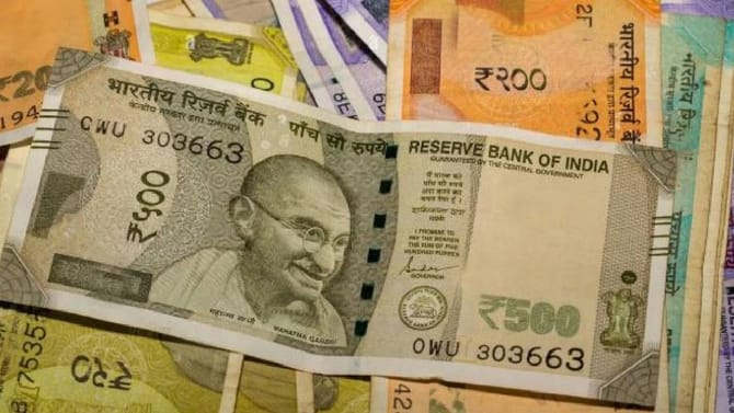 महात्मा गांधीजींचा नोटांवरील फोटो हटवता येऊ शकतो का? तरतूद काय?