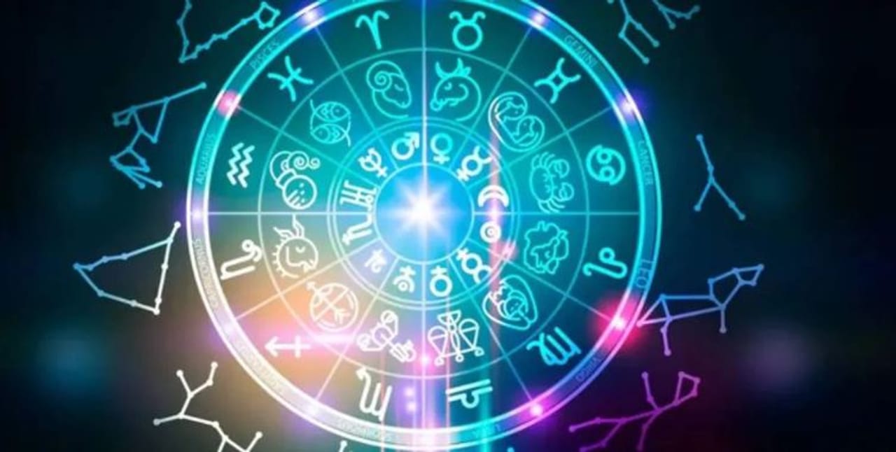 आता मार्च महिना सुरू झाला आहे. या महिन्यात करावयाच्या कामांची अनेकांनी यादी केलेली असेल. काही लोक हा महिना नेमका कसा असेल असा विचार करत असतील. राशिभविष्यात काही राशींचे नशीब फळफळणार आहे, असे सांगण्यात आले आहे. तर मार्च महिन्यात काही राशींनी योग्य काळजी घेणे गरजेचे आहे, असेही सांगण्यात आले आहे.