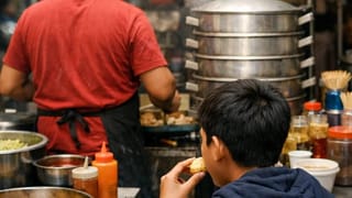 मोमोज हवे तर सोनं आणं… मुलाने घरातून चोरले तब्बल 86 लाखांचे दागिने