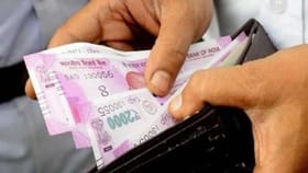 करा फेंग शुईमध्ये सांगितलेले हे सोपे उपाय, पाकिट पैशांनी भरलेलं राहील.