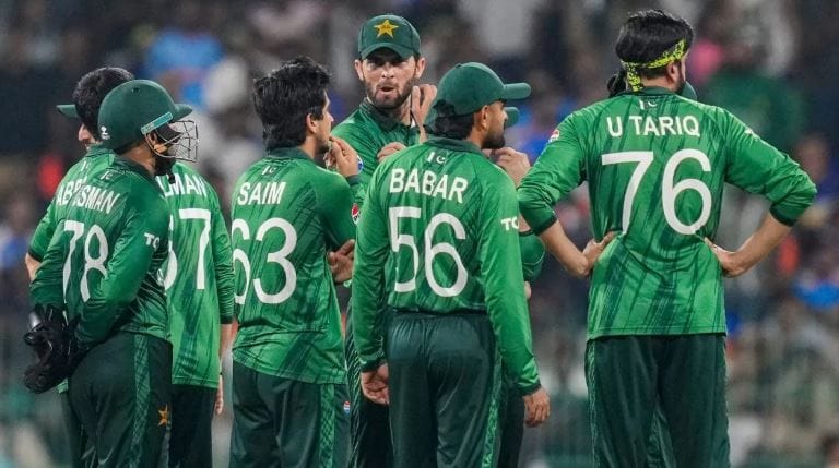 भारताचा सुपर-8 मधील शेवटचा सामना श्रीलंकेविरोधात होणार आहे. परंतु पाकिस्तानचे भविष्य फक्त याच सामन्यावर अवलंबून नाही. तर इंग्लंड आणि न्युझीलंड यांच्यातील सामन्यावरही पाकिस्तानचे भवितव्य आहे. 72 जानेवारी रोजी इग्लंड आणि न्युझीलंड यांच्यात लढत होणार आहे.