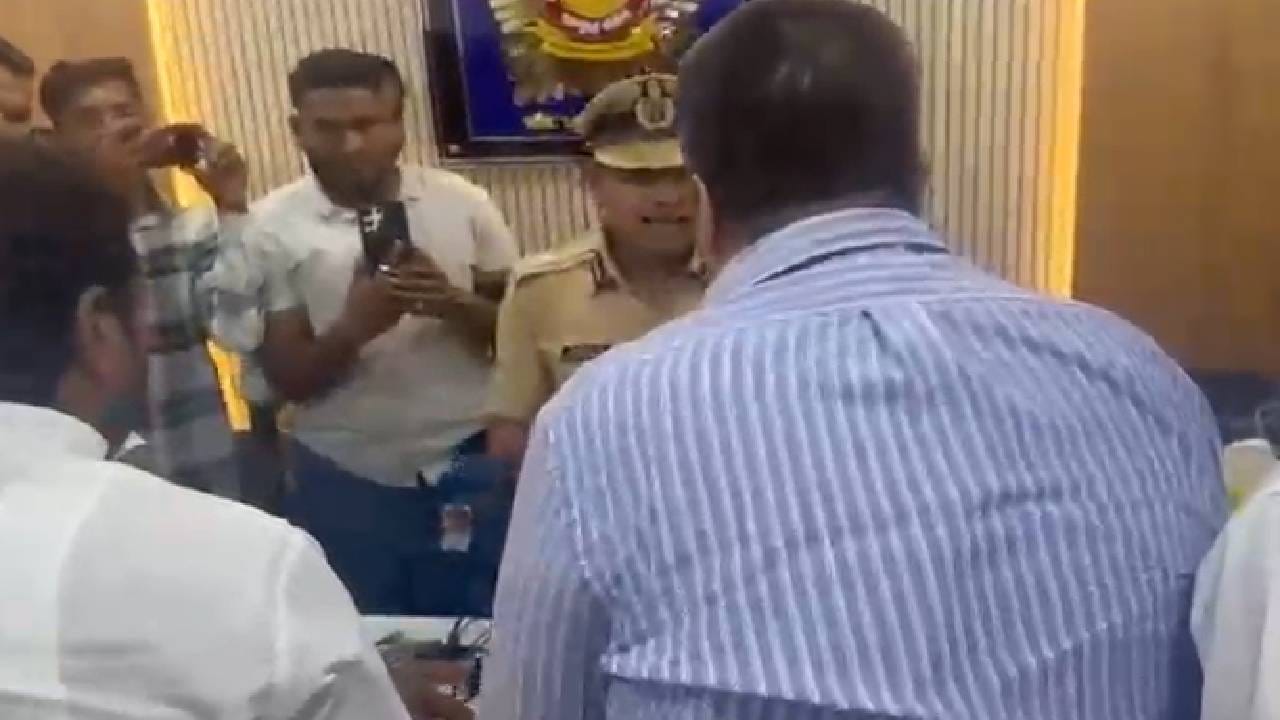 एफआयआर नोंदवण्याचा प्रत्येकाला अधिकार आहे. नवीन कायदा आहे. एखाद्या गुन्ह्याबद्दल सगळ्यांना माहिती आहे. महाराष्ट्रातल्या एका मोठ्या नेत्यांचं अपघाती निधन झालं. अजितदादांबरोबर अजून चार लोक होते. हे सगळ्यांना माहित आहे असं रोहित पवार म्हणाले. 