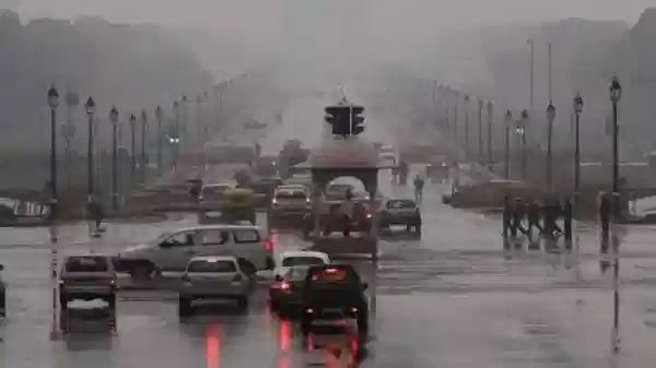 Weather Update : घरातून बाहेर पडताना काळजी घ्या! काही ठिकाणी थंडी तर काही ठिकाणी पाऊस