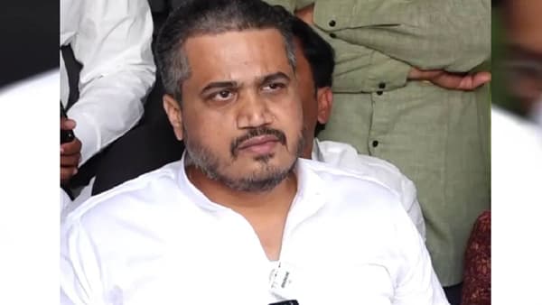 मोठी बातमी! अजितदादांच्या विमान अपघाताच्या प्राथमिक अहवालात एक अत्यंत मोठी चूक, रोहित पवारांच्या ट्विटने खळबळ