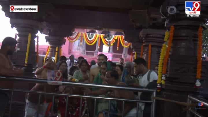 'हर हर महादेव'च्या जयघोषात घृष्णेश्वरचा मंदिर परिसर दुमदुमूला 'हर हर महादेव'च्या जयघोषात घृष्णेश्वरचा मंदिर परिसर दुमदुमूला