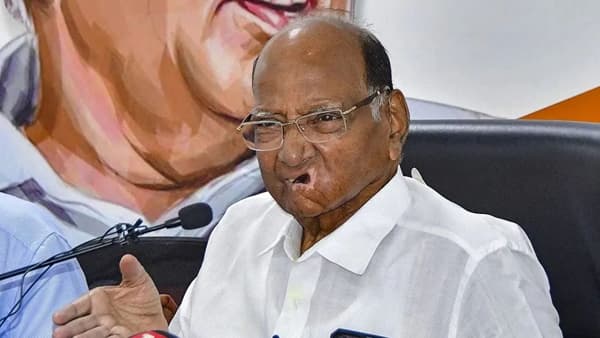 Sharad Pawar Health Update : शरद पवारांना रुग्णालयातून डिस्चार्ज, प्रकृती कशी? डॉक्टरांचा मोठा सल्ला