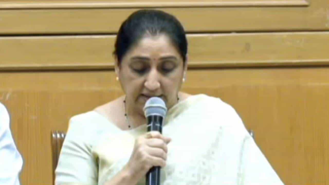 Sunetra Pawar : नियतीच्या मनात...अर्थसंकल्पाच्या पूर्वसंध्येला सुनेत्रा पवार यांनी व्यक्त केल्या भावना