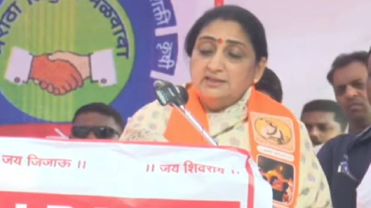 आदरणीय दादांनी आयुष्यभर वाटचाल केली, तो शिव, शाहू, फुले, आंबेडकरांचा विचारांचा वारसा मी कधी ही सोडणार नाही. हा शब्द मी शिवजयंतीच्या साक्षीने देते असं सुनेत्रा पवार म्हणाल्या.   