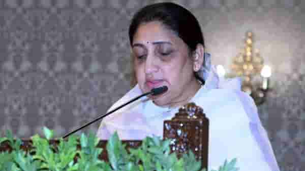 Sunetra Pawar : सुनेत्रा पवार यांच्या घाईतील शपथविधी मागे तटकरे, पटेल नाही? मग कोण?; राष्ट्रवादीच्या बड्या नेत्याचा दावा काय?