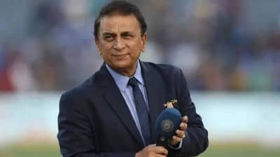 Sunil Gavaskar : आधी या फास्ट बॉलरला बाहेर बसवा, झिम्बाब्वे विरुद्धच्या करो या मरो सामन्यासाठी सुनील गावस्कर यांचा मोलाचा सल्ला