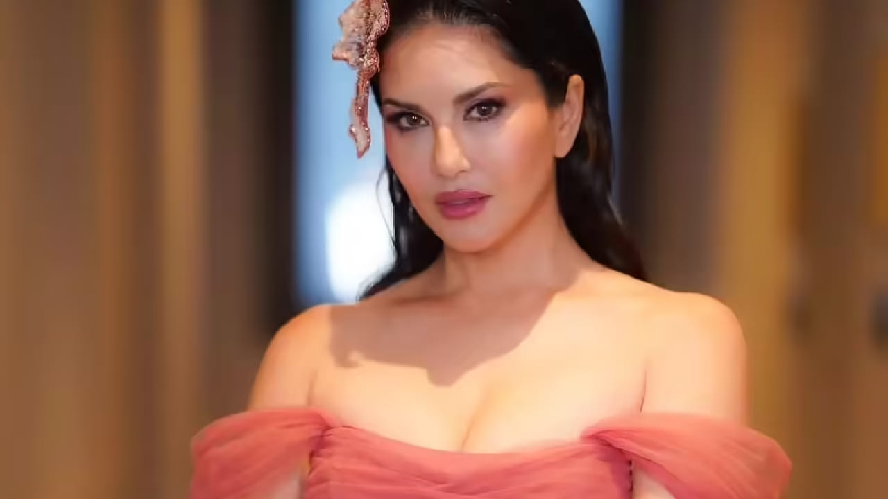 सध्या ती आपल्या आयुष्यात समाधानी असून पती डॅनियल वेबर आणि तीन मुलांसोबत आनंदी कौटुंबिक जीवन जगत आहे.