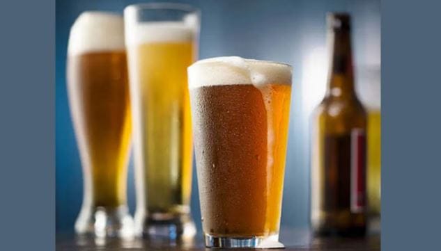 मिलर ही एक अमेरिकन बिअर आहे. ती पिण्यासाठी लाईट आणि स्मूथ असते. त्यामुळेच आंतरराष्ट्रीय बाजारात या बिअरला वेगळी ओळक आहे. कॉर्न सिरपमुळे मिलर ही बिअर चवीला गोड लागते. सिंबा हा बिअरचा इंडियन ब्रँड आहे. ही बिअरसुद्धा चवीला गोड लागते.