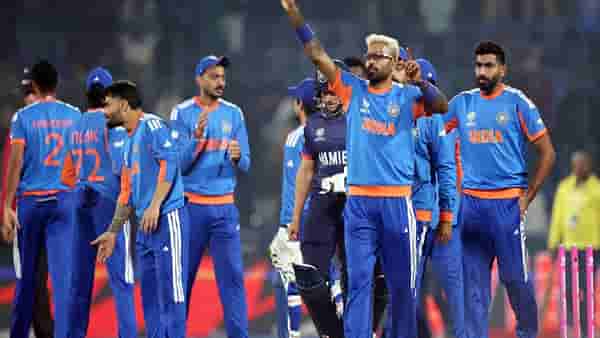 Ind Vs Pak : भारताविरुद्धच्या मॅचआधीच पाकिस्तान दहशतीत ! हा स्टार खेळाडू ठरणार धोकादायक