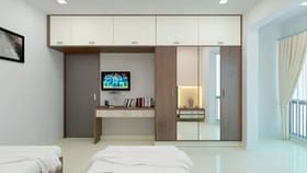 पैसा येतो पण टिकत नाही? तुमच्या घरातील एक चूक ठरतेय अडचण.