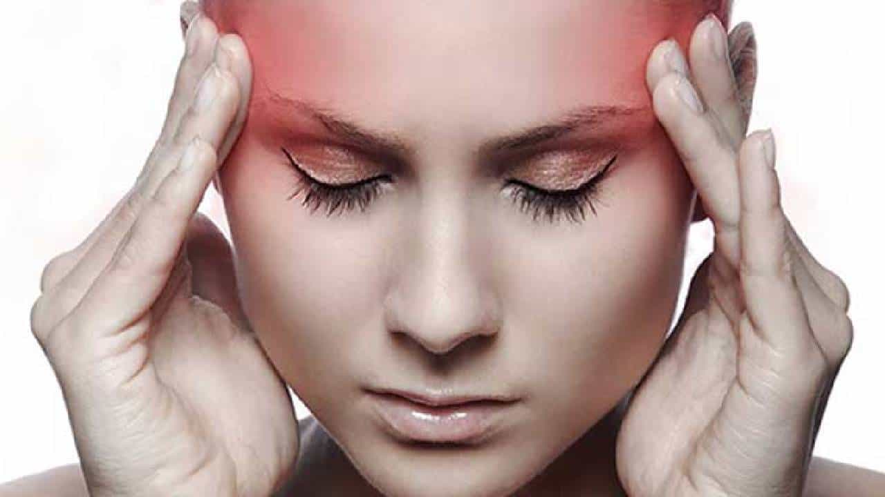 मोबाईलच्या अति वापराचे दुष्परिणाम, आयुर्वेदिक उपचार काय?