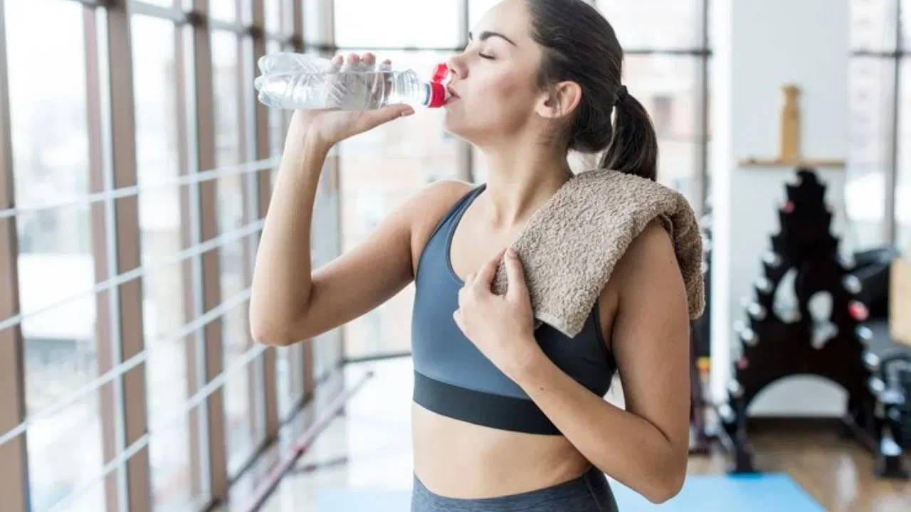 बरेच लोक वाढलेले वजन कमी करण्यासाठी दररोजच्या आहारा अंडा ब्रेडचा समावेश करतात. अंड्याची भुर्जी आणि ब्रेड खाल्ल्याने वाढलेले वजन कमी होते, असे अनेकांना वाटते.