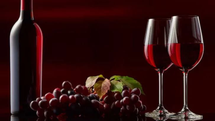 (टीप- मद्यप्राशन करणे आरोग्यास हानीकारक असते. मद्यप्राशन करू नये. या लेखातील सर्व माहिती ही प्राथमिक स्वरुपाची आहे. सविस्तर माहितीसाठी किंवा कोणताही प्रयोग करण्याआधी त्या-त्या क्षेत्रातील तज्ज्ञांशी संपर्क साधावा) 