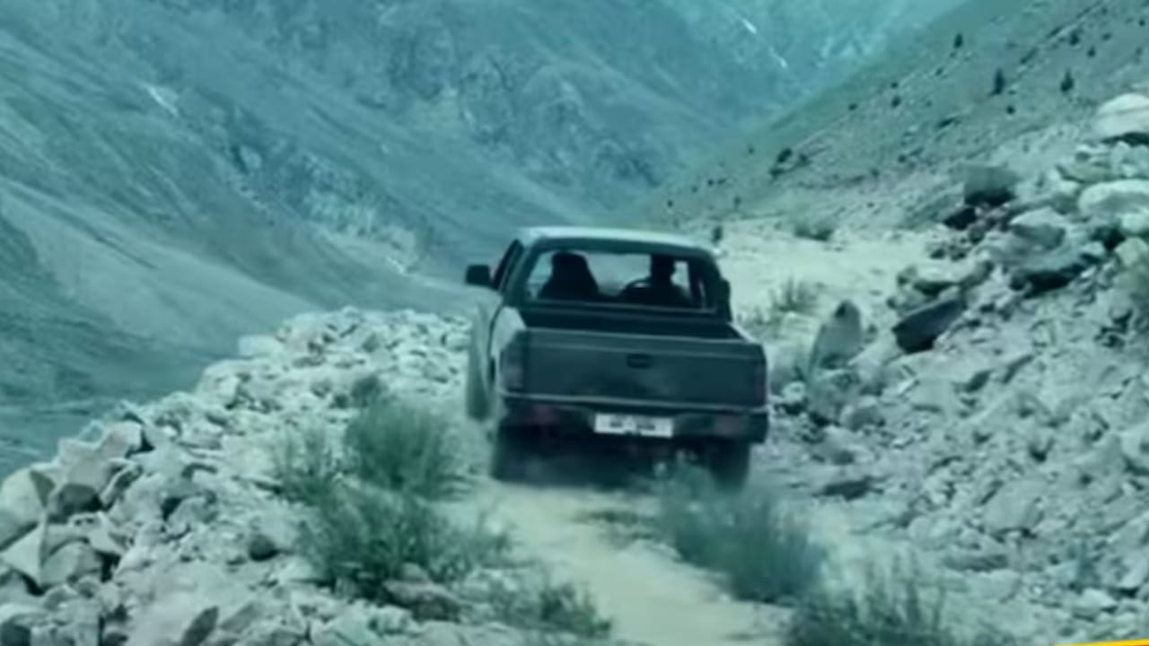 अशाच चित्रपटांपैकी एक म्हणजे The Diplomat. हा चित्रपट 14 मार्च 2025 रोजी सिनेमागृहात प्रदर्शित झाला होता. चित्रपटात प्रमुख भूमिकेत जॉन अब्राहम असतो. त्यासोबत इतर कलाकार देखील आहेत. 