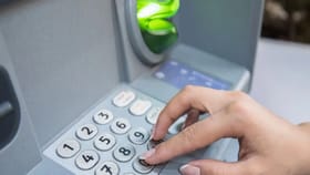 ATM चा पिन सेट करताना अशी खबरदारी बाळगा... तज्ज्ञांकडून इशारा!.