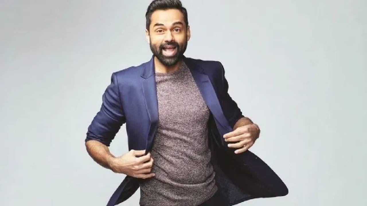 अभय फक्त अभिनेताच नाही, तर बिझनेसमन सुद्धा आहे. त्याने करिअरच्या सुरुवातीच्या दिवसांमध्ये ‘Forbidden Films' नावाची फिल्म कंपनी सुरु केलेली. नंतर रिअल एस्टेट, रेस्टोरेंट आणि ब्रांड इन्वेस्टमेंटमध्ये पाऊल ठेवलं. रिपोर्ट्सनुसार अभय देओलची एकूण संपत्ती 400 कोटीच्या घरात आहे. तेच सनी देओलची नेटवर्थ 130 कोटी आणि बॉबी देओलची 60 कोटीच्या आसपास आहे. जास्त चित्रपट न करुनही अभय देओल नेटवर्थच्या बाबतीत सनी-बॉबीवर भारी आहे. 