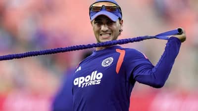 धावा होत नसतील तर आऊट हो...! अभिषेक शर्मामुळे टीम इंडियाचा फायदा, कसा काय ते प्रशिक्षकांनी सांगितलं