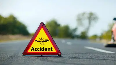 भीषण अपघाताने महाराष्ट्र हादरला, तरूणाचं डोकं धडापासून वेगळं... पोलिसांवर गंभीर आरोप