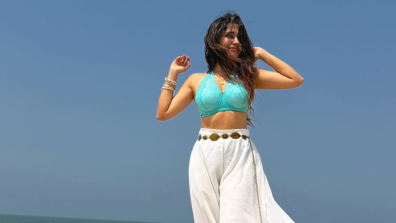 मराठी दूरदर्शनविश्वातील लोकप्रिय अभिनेत्री पूर्णिमा डे ही पुन्हा एकदा चर्चेत आली आहे. ‘कुन्या राजाची गं तू राणी’, ‘रात्रीस खेळ चाले’ आणि ‘तुला पाहते रे’ यांसारख्या गाजलेल्या मालिकांमधून तिने प्रेक्षकांच्या मनात खास स्थान निर्माण केले. 