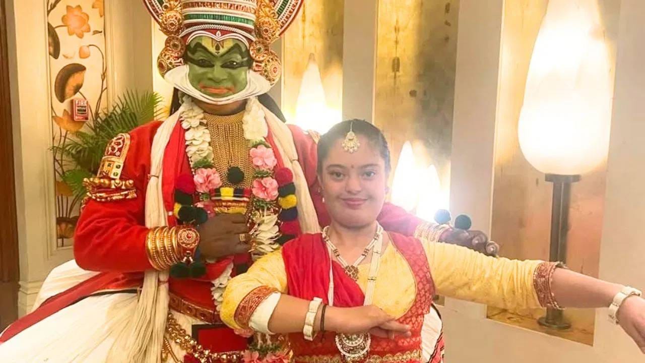 अहिदा सरमाईला डाऊन सिंड्रोम आहे. चित्रपटात भले तिचा रोल खूप छोटा असेल. पण इतक्या मोठ्या चित्रपटाचं भाग बनणं ही तिच्यासाठी मोठी उपलब्धी आहे. अहिदा धुरंधर 2 आधी सुद्धा लोकांमध्ये चर्चेत होती.