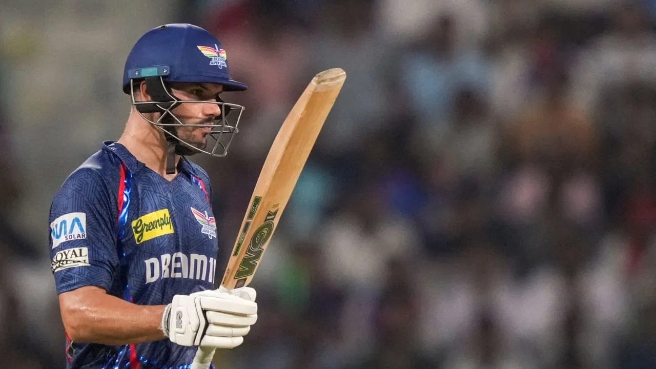 सुपर जायंट्स फ्रँचायजीचे विविध लीग स्पर्धेत संघ आहेत. एडन मार्करम द हंड्रेड आणि आयपीएल व्यतिरिक्त एसए20 या लीग स्पर्धेतही सुपर जायंट्स फ्रँचायजीचं प्रतिनिधित्व करतो. एमएसजीचे हेड कोच जस्टीन लँगर यांनी कर्णधार म्हणून  मार्करम प्रथम प्राधान्य असल्याचं सांगितलं. मार्करम हा शानदार खेळाडू आहे. तो नेतृत्वासाठी परिपूर्ण आहे, असं लँगरने म्हटलं.  (Photo Credit : PTI)