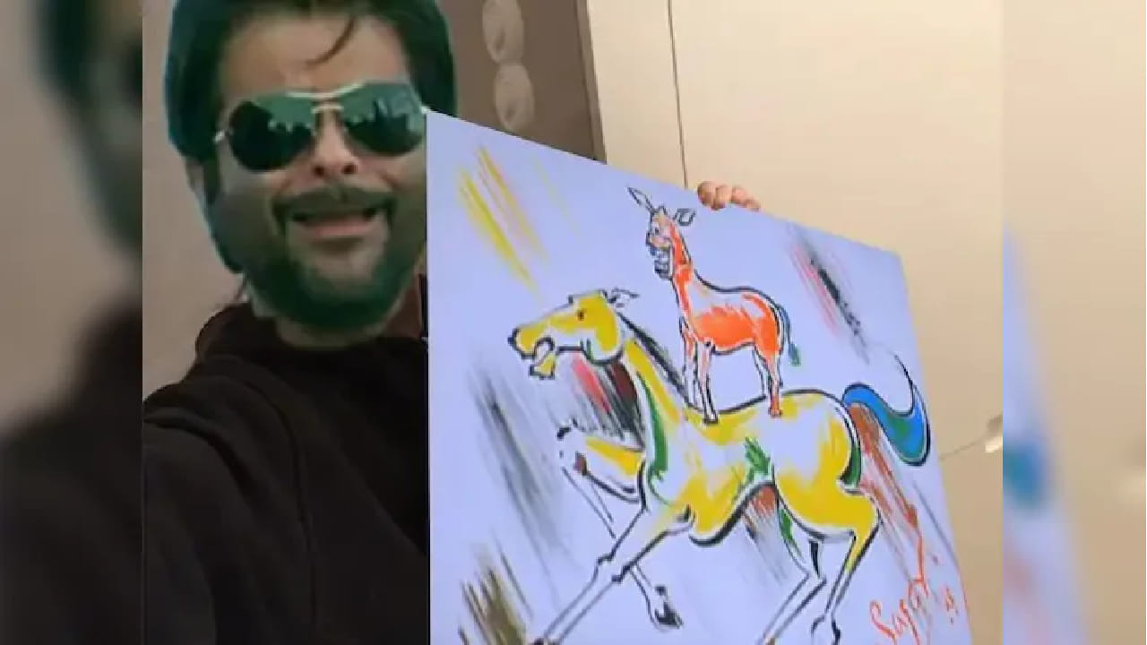 हिंदी सिनेमातील क्लासिक कॉमेडी चित्रपट 'वेलकम' मधील मजनू भाईने काढलेली प्रसिद्ध पेंटिंग आजही सोशल मीडियावर मीम्सच्या स्वरूपात प्रचंड लोकप्रिय आहे. या पेंटिंगमध्ये एक गाढव घोड्यावर स्वार झालेलं दाखवलं आहे. 