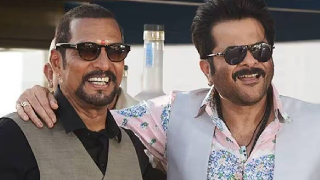 अलीकडेच अक्षय कुमारने होस्ट केलेल्या Wheel of Fortune या शोच्या होळी स्पेशल एपिसोडमध्ये अनिल कपूर सहभागी झाला होता. कार्यक्रमादरम्यान एका प्रेक्षकाने सांगितले की तो अनिल कपूर आणि अक्षय कुमार या दोघांचाही मोठा चाहता आहे.