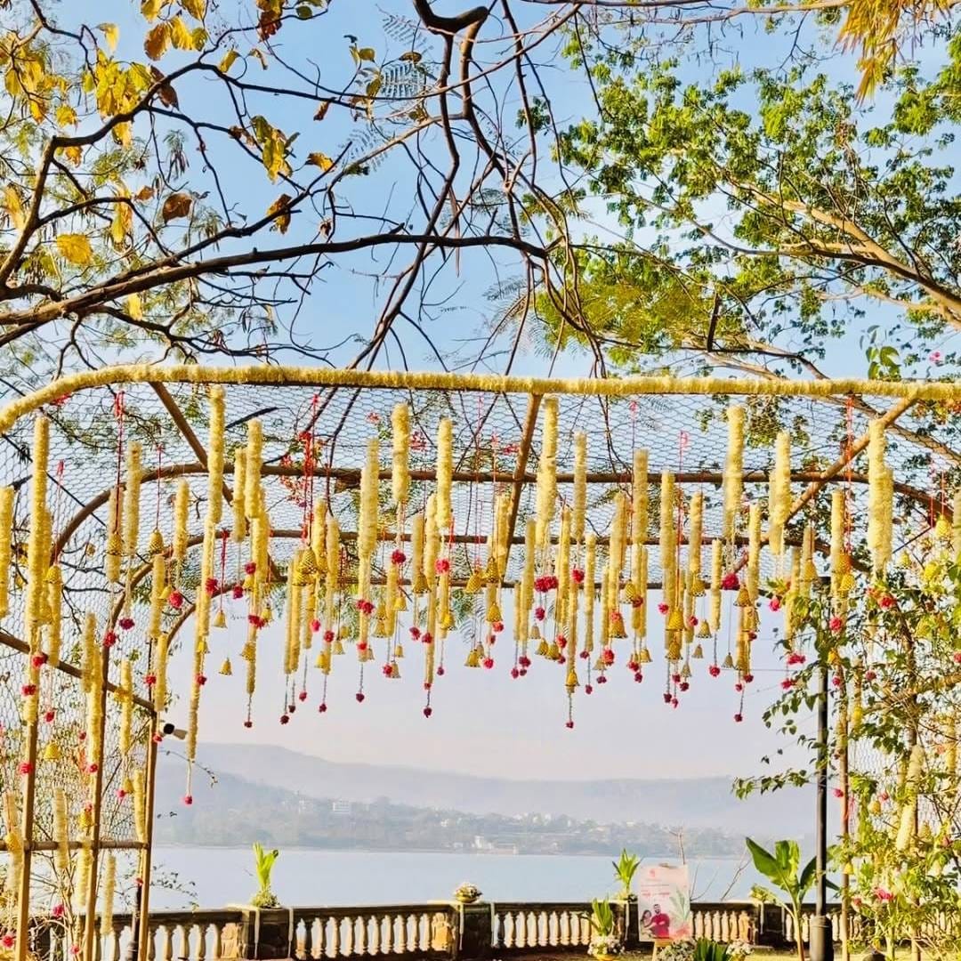 सुमारे 600 प्रेक्षक बसू शकतील असं खुले आंफी थिएटरसुद्धा इथं आहे. हस्तकला, नृत्य, कुंभारकला अशा विषयांचे प्रशिक्षण देणाऱ्या छोट्या कार्यशाळा इथं होतात. 
