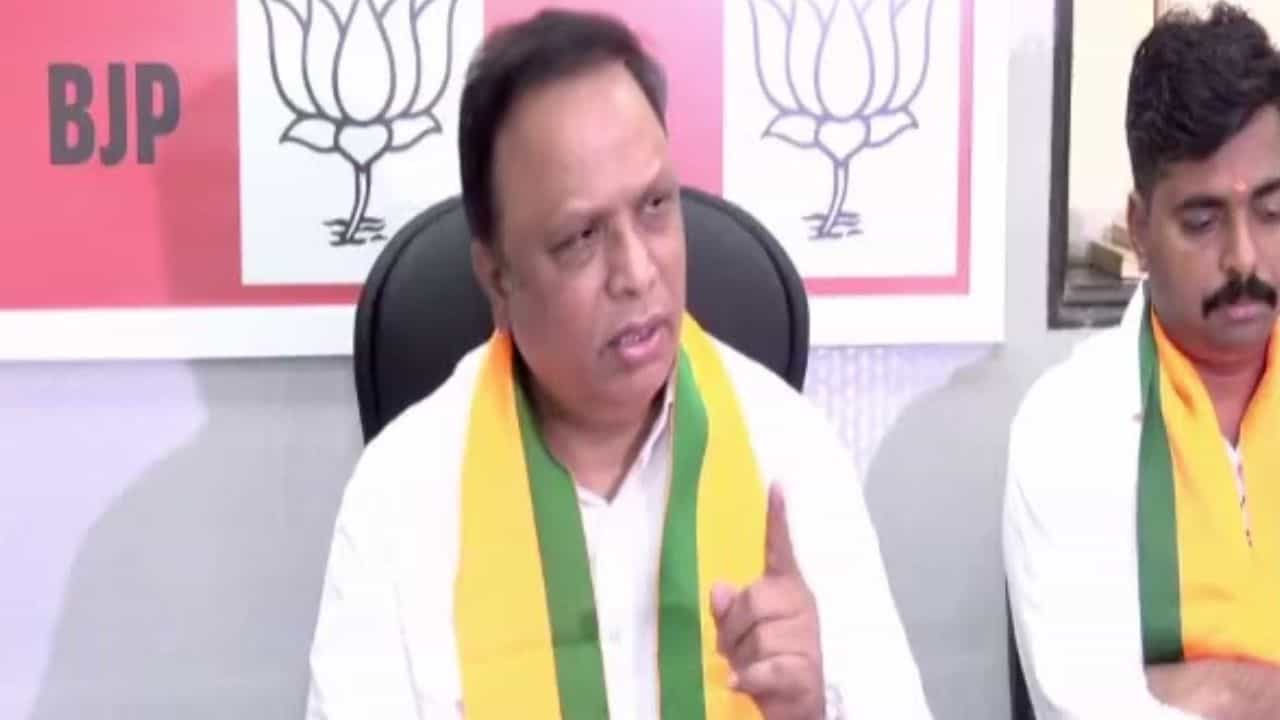 ... हे घाणेरडं राजकारण! आशिष शेलार यांची ममता बॅनर्जींवर टीका