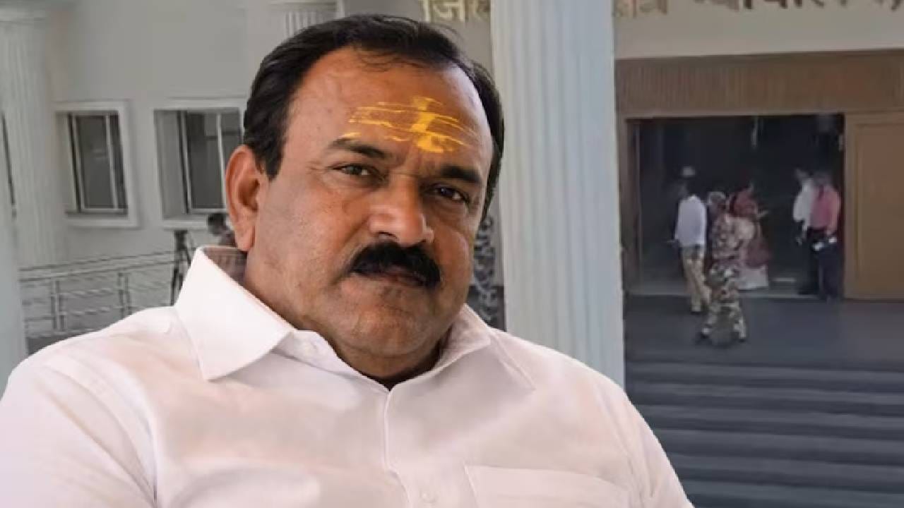 खरातचे पाय खोलात! भोंदूविरोधात 100 पेक्षा अधिक तक्रारी, थेट 70 टक्के महिलाच..