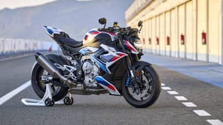 BMW M 1000 R भारतात लॉन्च, 33.50 लाख किंमत, फीचर्स जाणून घ्या