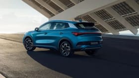 सर्वात लहान BYD Atto 1 इलेक्ट्रिक कार लॉन्च, फीचर्स जाणून घ्या.