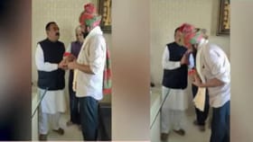 Bacchu Kadu: ... तेव्हा इथं या, अशोक खरातचा काय सल्ला?.