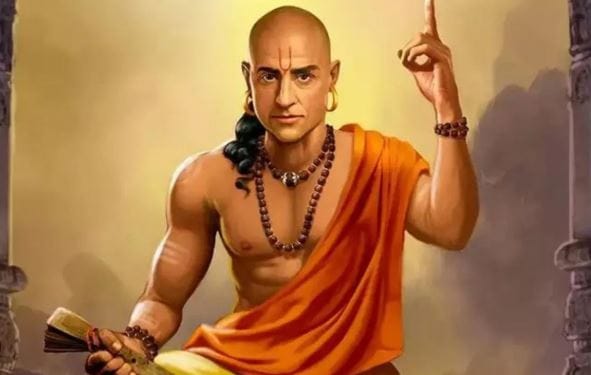 आयुष्यात एखादे काम अर्धवट राहिले असेल तर त्याची वाच्यता कोणाकडेही करू नका. चाणक्य यांच्यानुसार कोणतेही काम करताना ते गुप्त ठेवावे. असे केल्यास त्या कामात तुम्हाला यश मिळण्याची शक्यात जास्त असते. आचार्य चाणक्य यांच्या शिकवणीनुसार कोणतेही काम सुरू करताना योग्य विचार करावा.