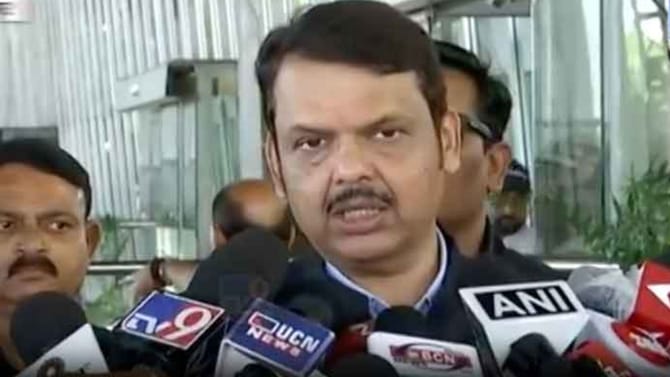 ...तर खरातलाच सुरक्षा सल्लागार केलं असतं; फडणवीस नेमकं काय म्हणाले